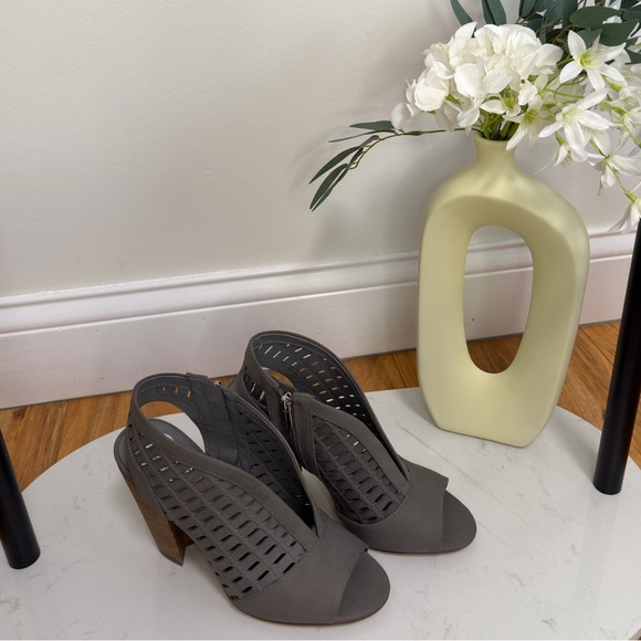 Vince Camuto Gray Cutout Heels | Size 9.5 Women’s Block Heel - Picture 7 of 11